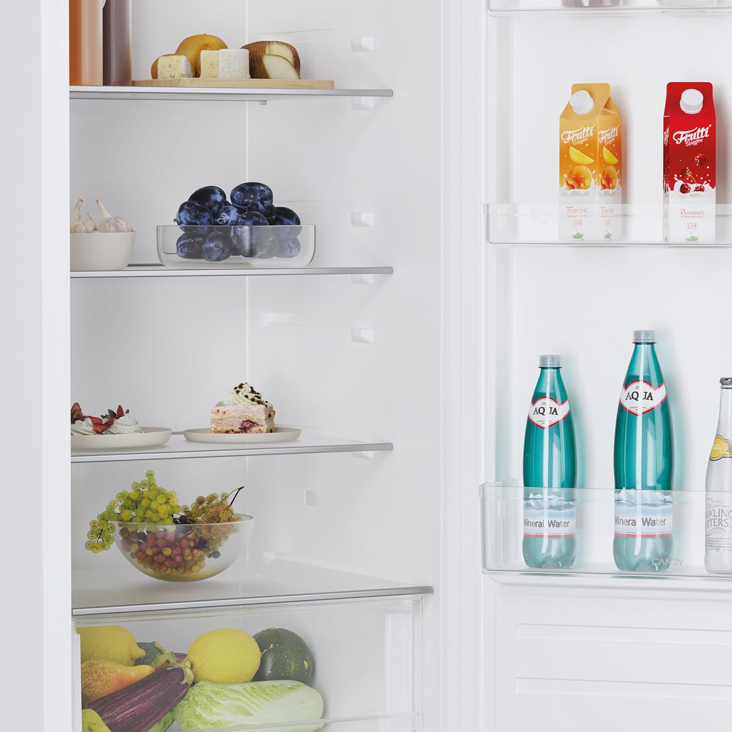 Candy - Réfrigérateur 1 Porte, 178cm, 316L, LED, 39dB, porte réversible, CMS518EW