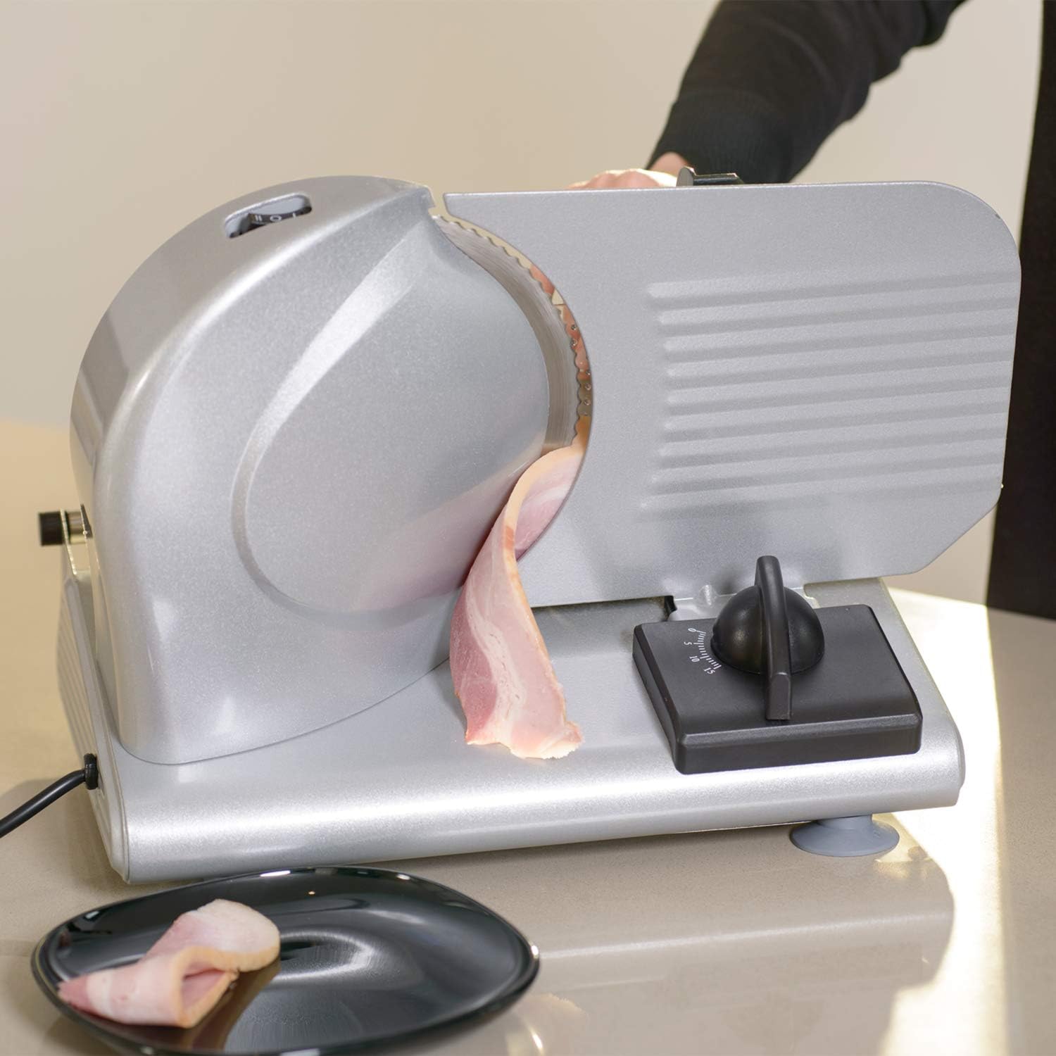 Taurus - Cutmaster - 19 cm - trancheuse électrique 150W, découpe 1-15 mm, table pliante