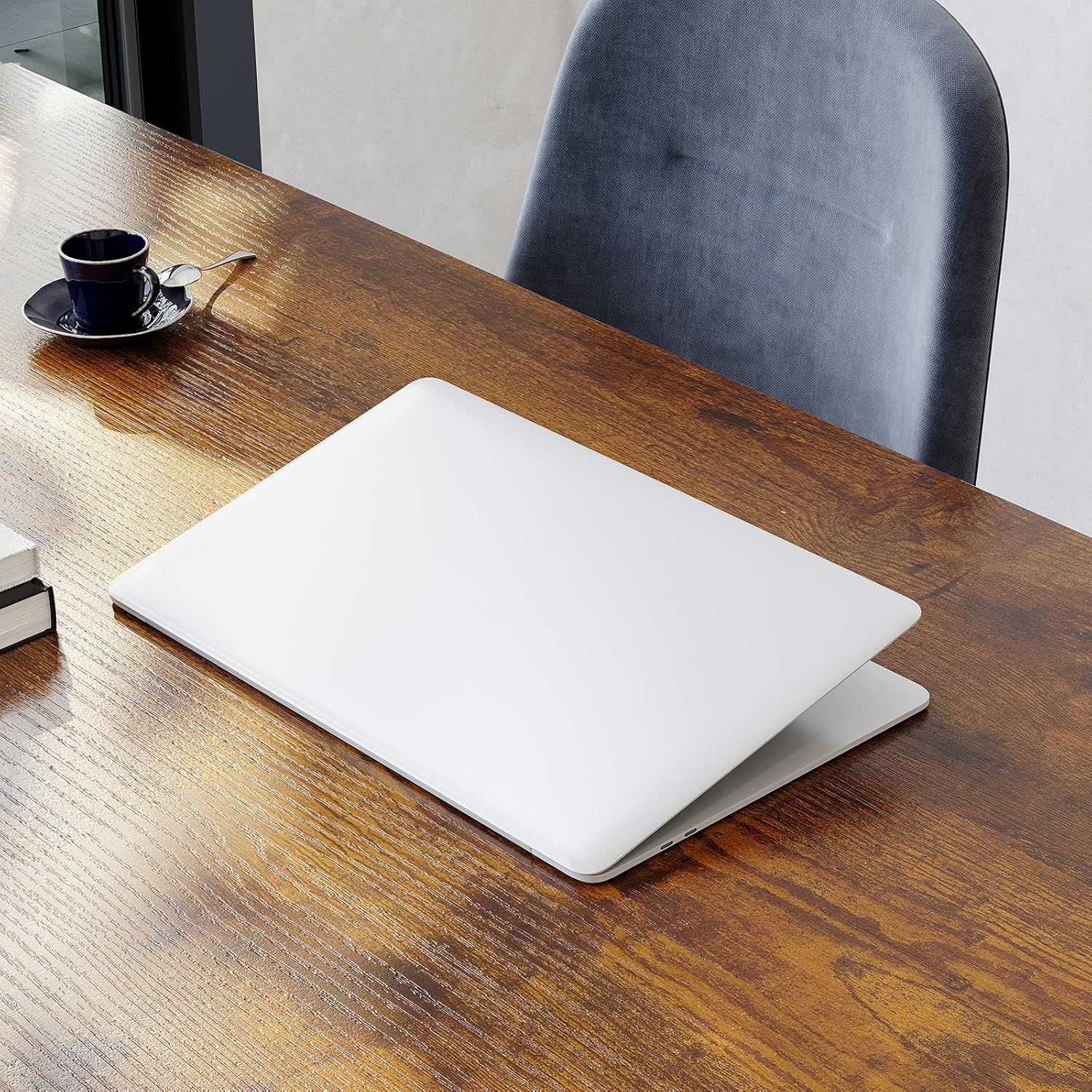 Bureau d’ordinateur - 140x50cm - table informatique, bois, marron