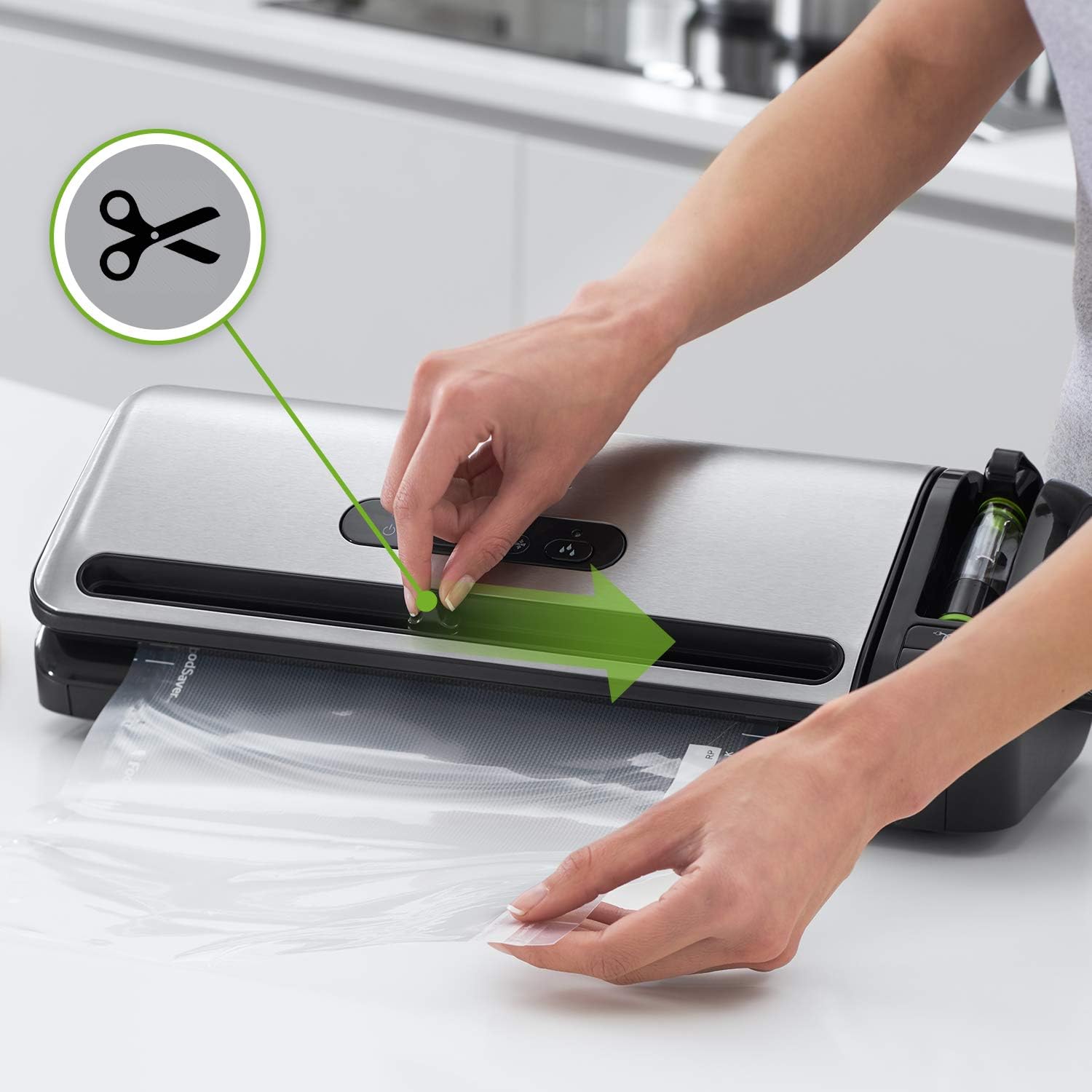 FoodSaver - Machine sous vide FFS017X - compartiment rouleau, coupe, fonction marinade, sacs et adaptateur inclus - FFS0