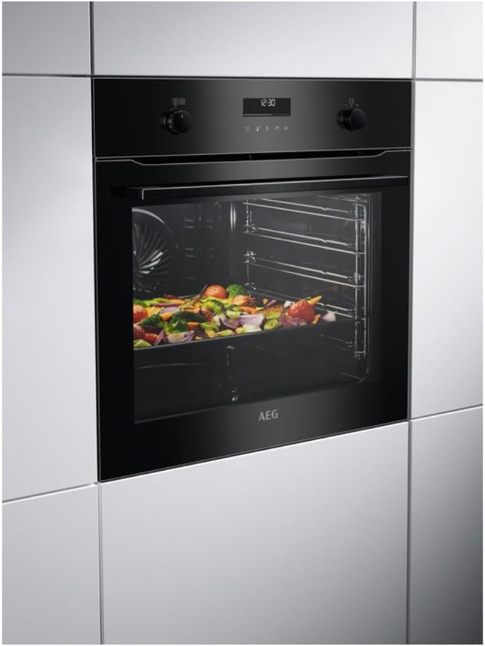 AEG - Four multifonction Série 5000 - pyrolyse, 9 modes, écran tactile - BPK535060B